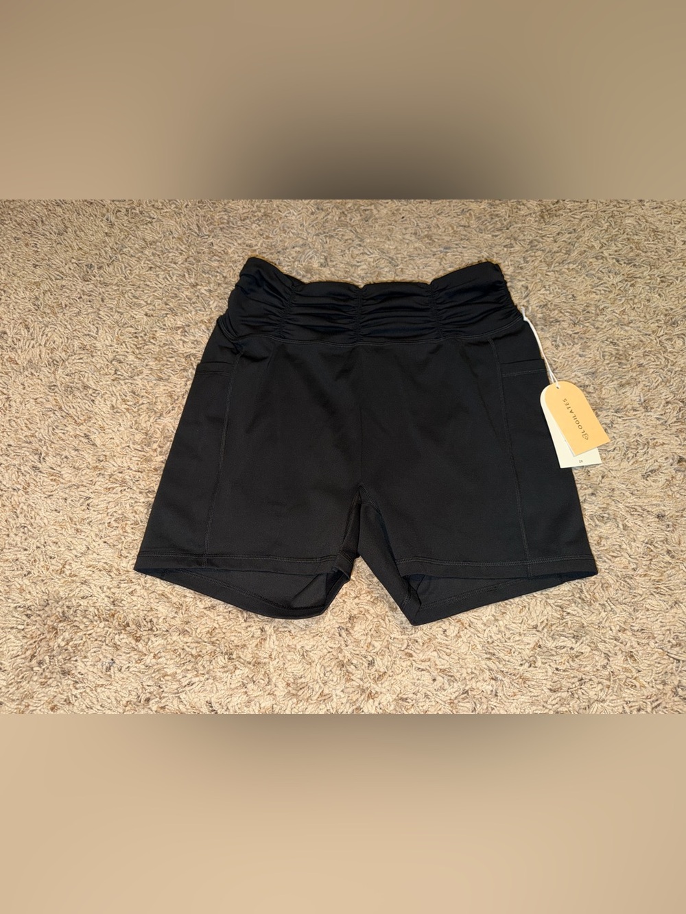 New black high rise bike shorts